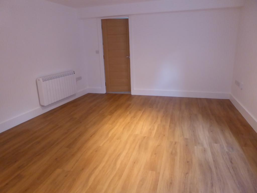 Apartment in Reading, Katesgrove, Coley - View 2
