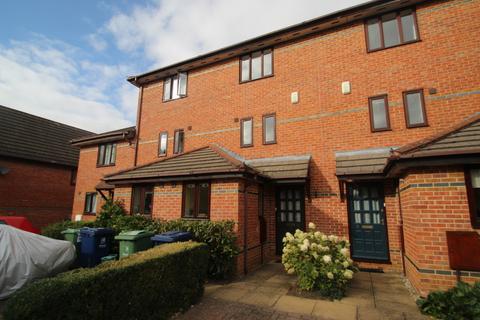 3 bedroom townhouse to rent, Kirby Place, Temple Cowley