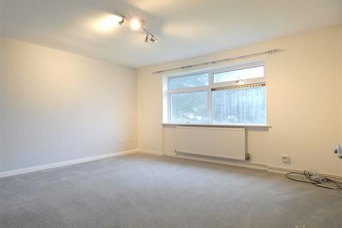 3 bedroom flat to rent, Valley Road St Albans