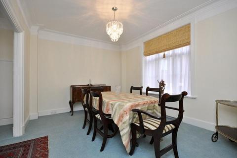 2 bedroom flat to rent, Chesterfield House, Chesterfield Gardens, Mayfair, London