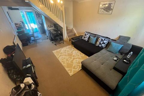 2 bedroom terraced house to rent, Meadow Way, Bristol