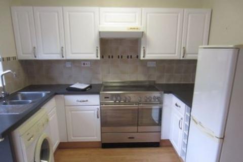 2 bedroom terraced house to rent, Meadow Way, Bristol