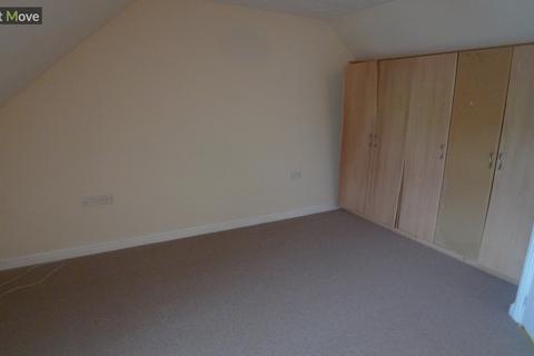 3 bedroom terraced house to rent, Bushy Court, Hampton Hargate, Peterborough, Cambridgeshire. PE7 8GD