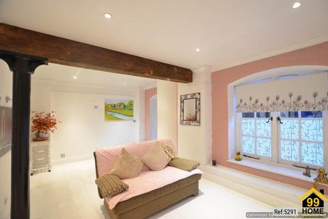 2 bedroom ground floor maisonette to rent, The Grove Mill, Watford, Hertfordshire, WD17