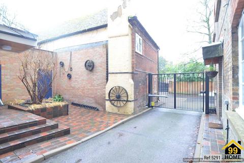 2 bedroom ground floor maisonette to rent, The Grove Mill, Watford, Hertfordshire, WD17