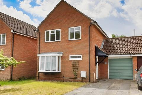 3 bedroom link detached house to rent, Church View Close, Melton