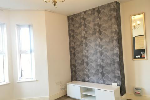 2 bedroom flat to rent, 77 Broxholme Lane, Doncaster DN1