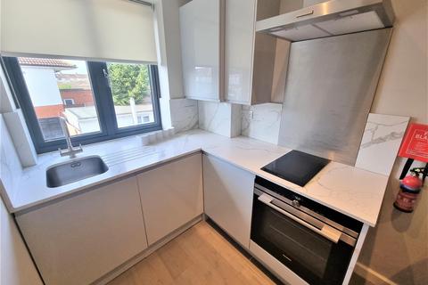 1 bedroom apartment to rent, Long Lane, Stanwell