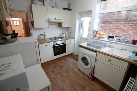 3 bedroom terraced house to rent - Percy Road , Southsea