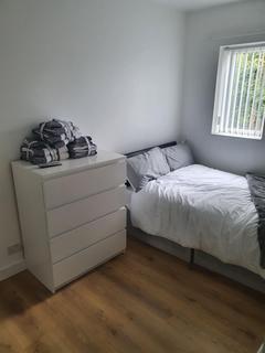 5 bedroom house share to rent - Marton Close