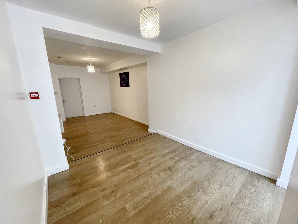 Bedroom/living room