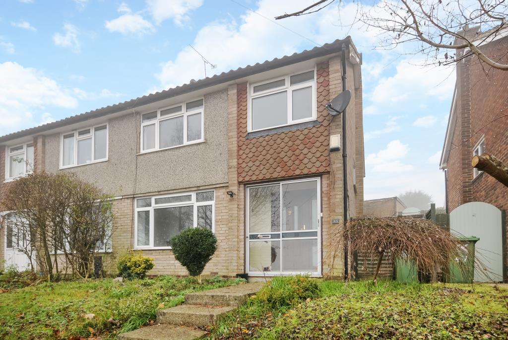 Telford Way, High HP13 3 bed semidetached house £1,250 pcm