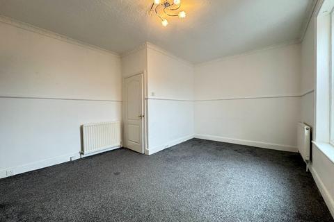 2 bedroom flat to rent, Albert Ave, Wallsend.  NE28 8RZ