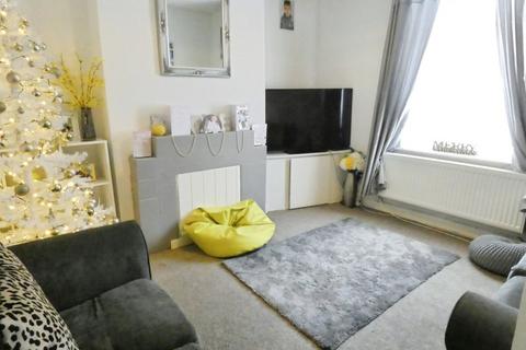 2 bedroom terraced house to rent, Melbourne Street East, Tredworth