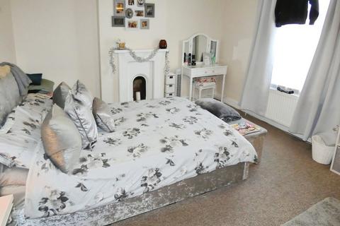 2 bedroom terraced house to rent, Melbourne Street East, Tredworth