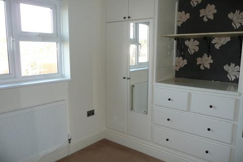 2 bedroom terraced house to rent, The Woodpeckers, Weymouth