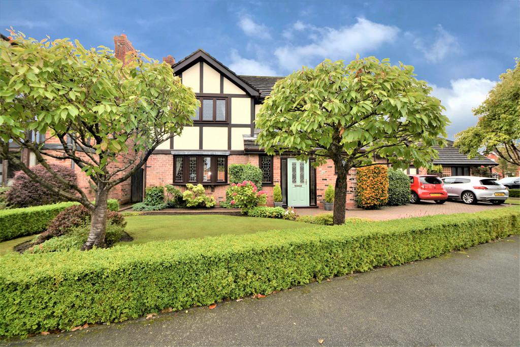Ashberry Drive, Appleton Thorn, Warrington 4 bed detached house £