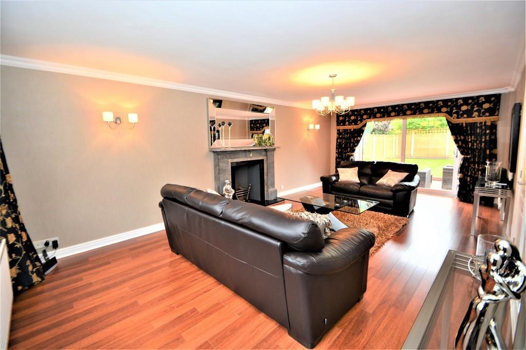 Ashberry Drive, Appleton Thorn, Warrington 4 bed detached house £