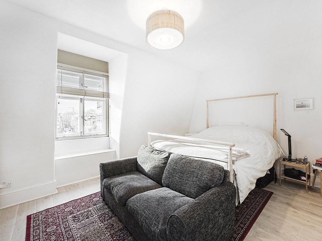 Egmont House 116 Shaftesbury Avenue W1D 1 Bed Apartment 2 058 Pcm 
