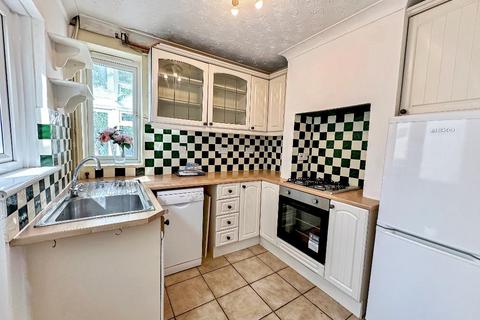 2 bedroom semi-detached house for sale, Alexandra Avenue, Warlingham, Surrey, CR6 9DT