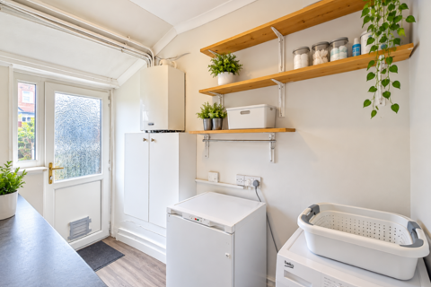 4 bedroom house share to rent, Minster Street, Stoke-on-Trent, Staffordshire, ST6 1EN