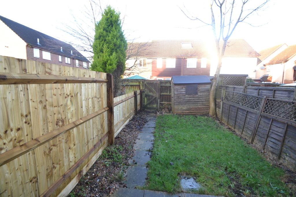 Longlands Court, Winslow 2 bed terraced house to rent - £ ...