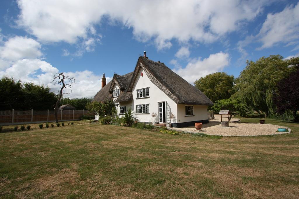 Wakes Colne, Colchester 4 bed cottage £800,000