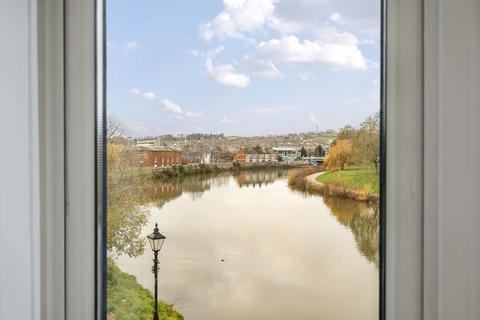 3 bedroom flat to rent, Waterside, EXETER