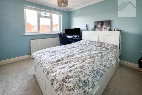 2 bedroom terraced house for sale, Kenley Close, Wickford