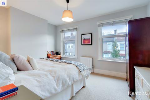 3 bedroom terraced house to rent, St. James Road, London, E15