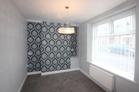 3 bedroom terraced house to rent, Park Place, Bargoed