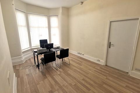 Office to rent, Dickenson Road, Longsight, Manchester, M13