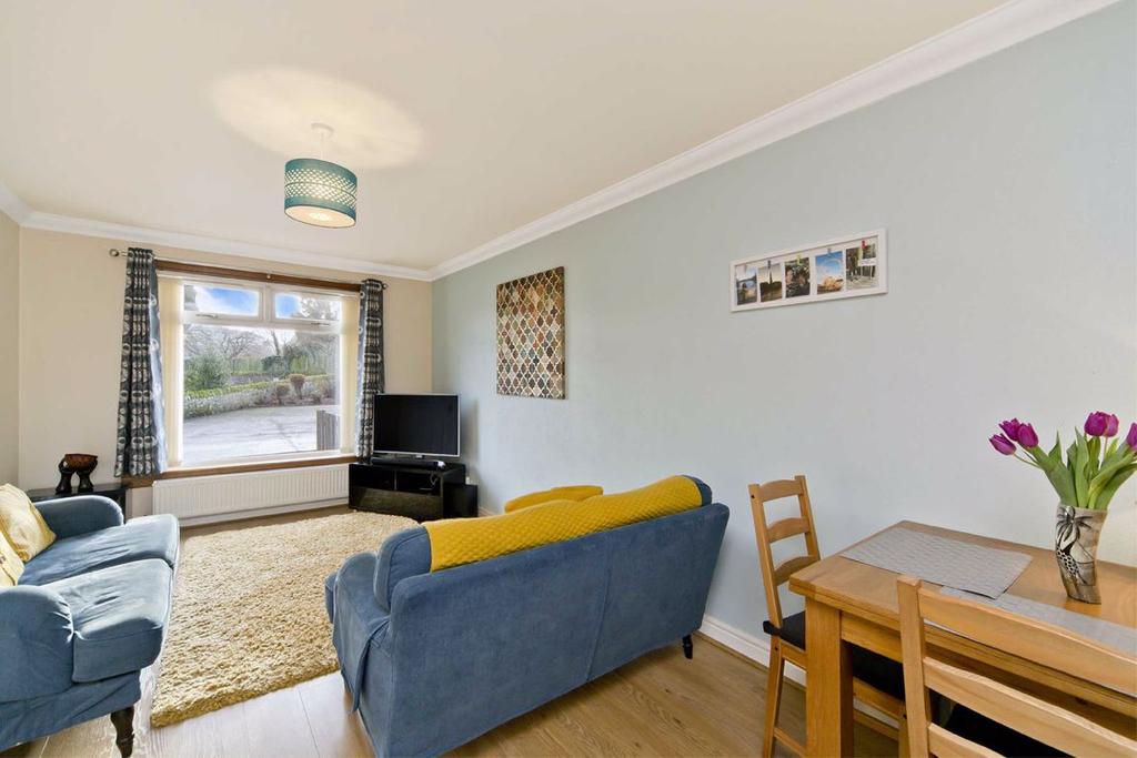 Maitland Drive, Cupar, Fife 2 bed bungalow £135,000