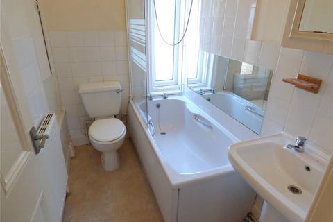 2 bedroom terraced house to rent, Highfield Terrace, Cleckheaton, BD19