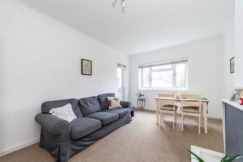 1 bedroom flat to rent, St. John`s Hill, Clapham Junction