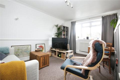 1 bedroom apartment to rent, Woodfield Avenue, London, SW16