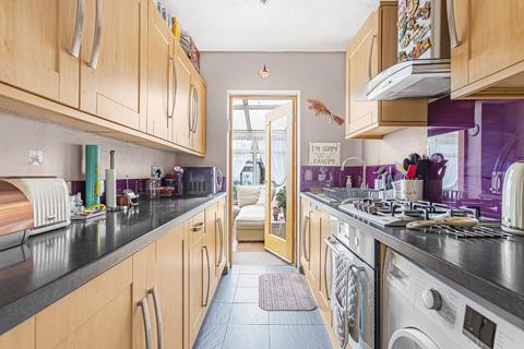 3 bedroom terraced house for sale, Beechwood Avenue, Sunbury-on-Thames, Surrey, TW16