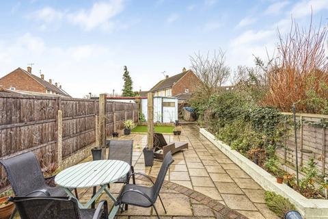 3 bedroom terraced house for sale, Beechwood Avenue, Sunbury-on-Thames, Surrey, TW16