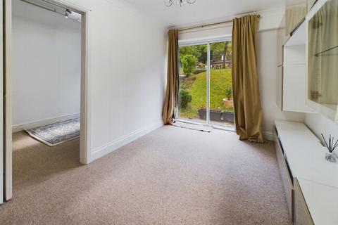 1 bedroom flat for sale, Great Heathmead, Haywards Heath, RH16