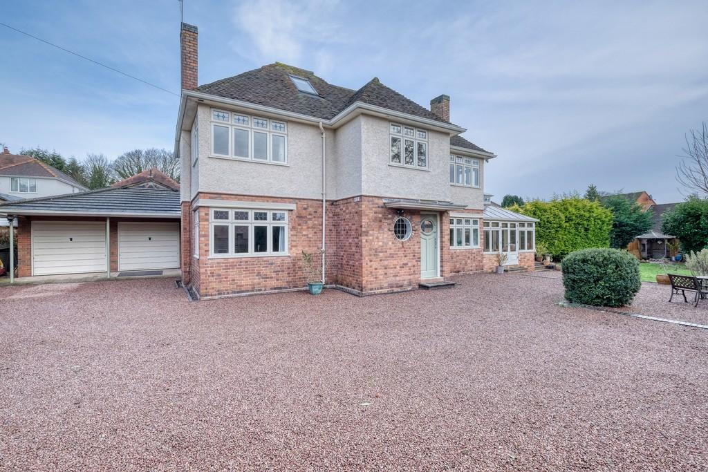 Beech Avenue, Worcester. WR3 8PY 3 bed detached house £540,000