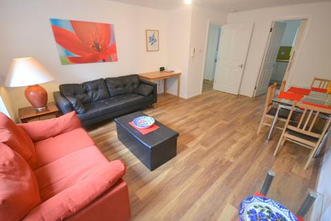 2 bedroom flat to rent, Parkside Terrace, Newington, Edinburgh, EH16