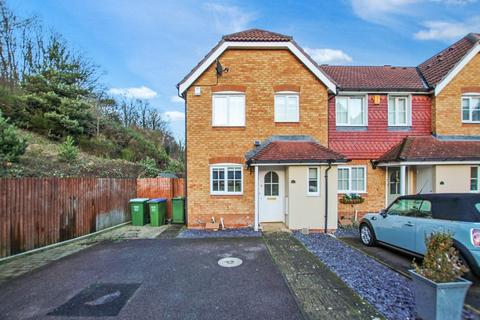 3 bedroom end of terrace house for sale, Bascombe Grove, Crayford