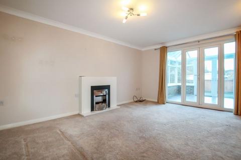 3 bedroom end of terrace house for sale, Bascombe Grove, Crayford