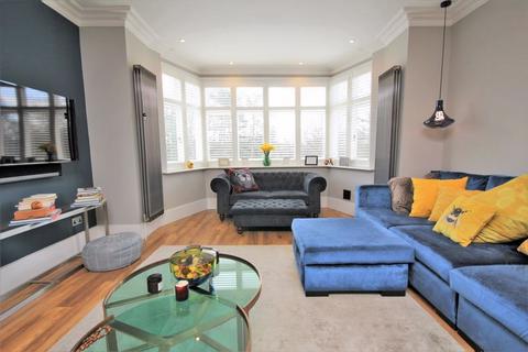 3 bedroom apartment for sale, Cornsland, Brentwood CM14