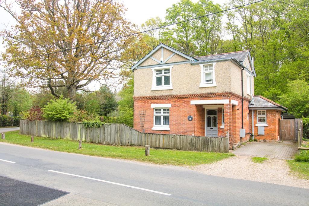 Woodlands Road, Ashurst, Southampton, SO40 3 bed detached house £595,000