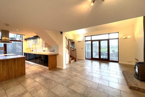 undefined, Gwynedd Close, Kent TN16