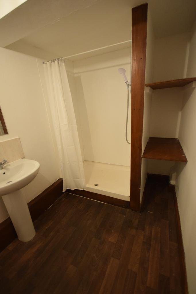 Apartment in Southampton - View 5
