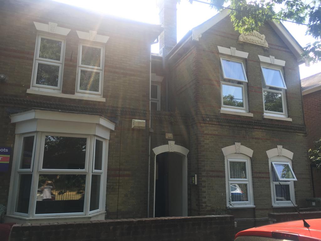 Apartment in Southampton - View 6