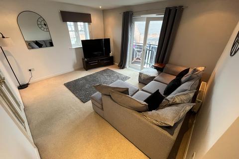 2 bedroom flat to rent, Otter street, Hilton, DE65