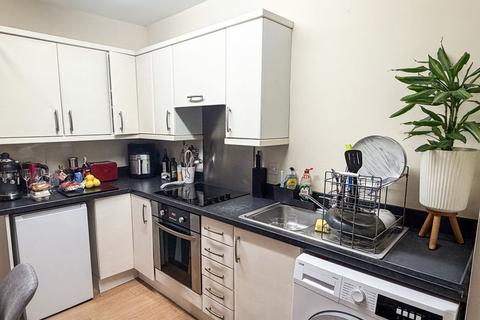 2 bedroom apartment to rent, Wells Road, Bath